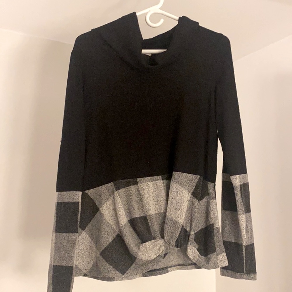Maurices sweater